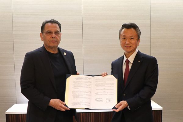 ウズベキスタン共和国と学術協力協定を締結 ～高等教育の発展に関し大統領の立ち合いの下で協定を披露～