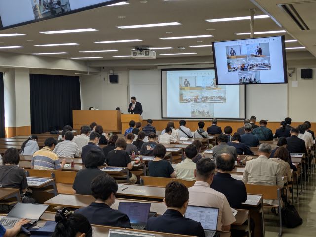 R8 総会写真②